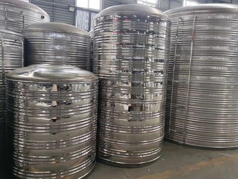 Cylindrical Insulated Water Tanks of Various Specifications