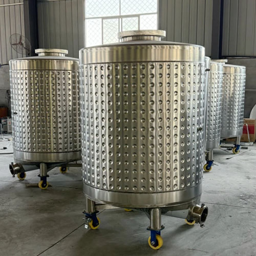 Stainless steel wine fermentation tanks