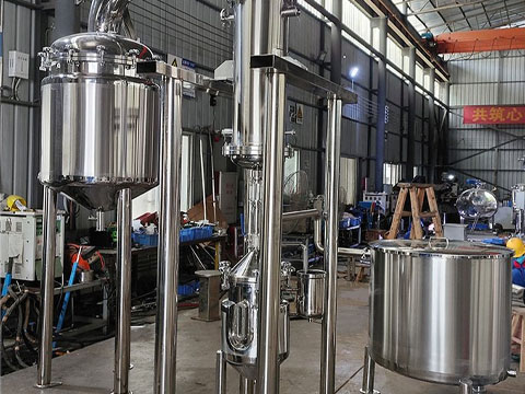 Plant essential oil extraction equipment