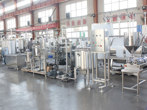 The honey production line equipment is in production.