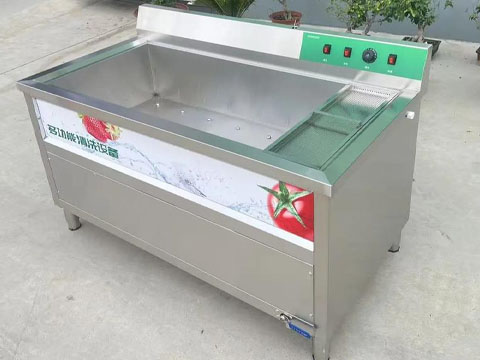 Multifunctional fruit and vegetable cleaning equipment
