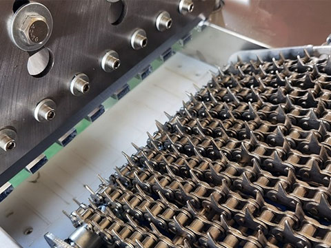 Chain-type meat press