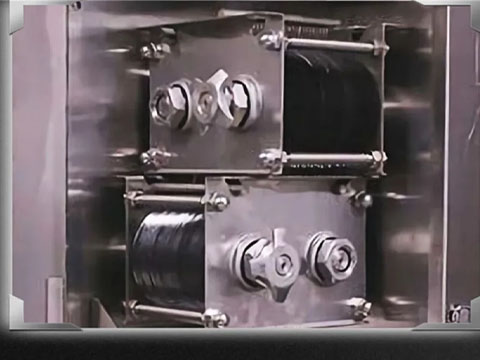 Double cutting group