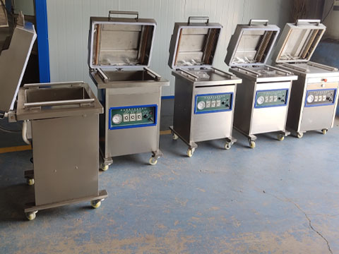 Produced vacuum packaging machines