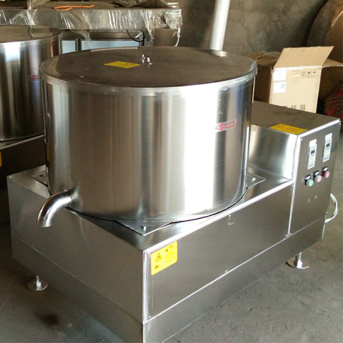 Centrifugal dehydration and deoiling machine