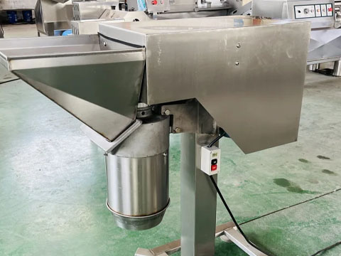 Produced fruit and vegetable shredder