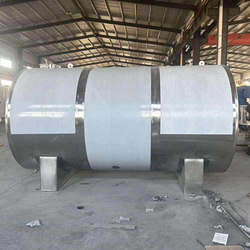 Horizontal stainless steel oil storage tank