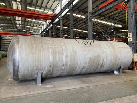 Large stainless steel horizontal oil storage tank