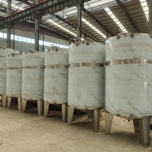 Stainless steel edible oil storage tank