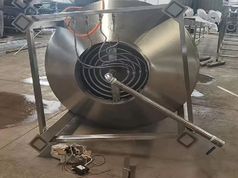 Stainless steel tanks are being manufactured