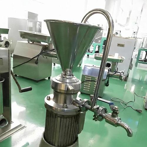 Bij een verticale colloïdmolen zijn zowel de stator- als de rotormaalkoppen verticaal gemonteerd.
