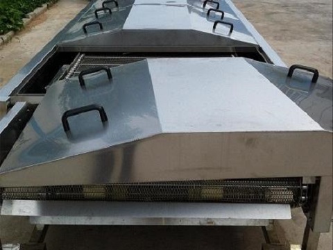 Vegetable blanching machine insulation cover