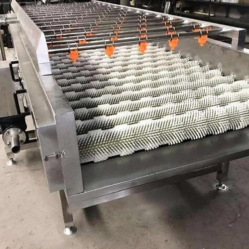 Continuous parallel roller cleaning line compared with a batch-fed roller brush washer